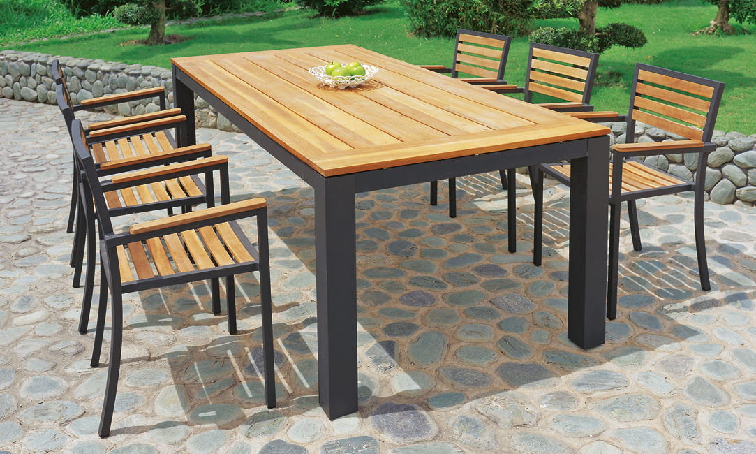 Table & chaises de jardin