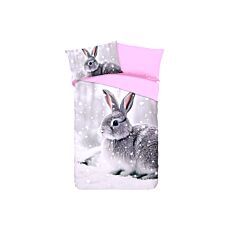 Bettwäsche mit niedlichem Häschen im Schnee