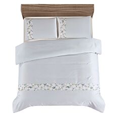 Bettwäsche mit zarter Blumenstickerei auf Feinsatin