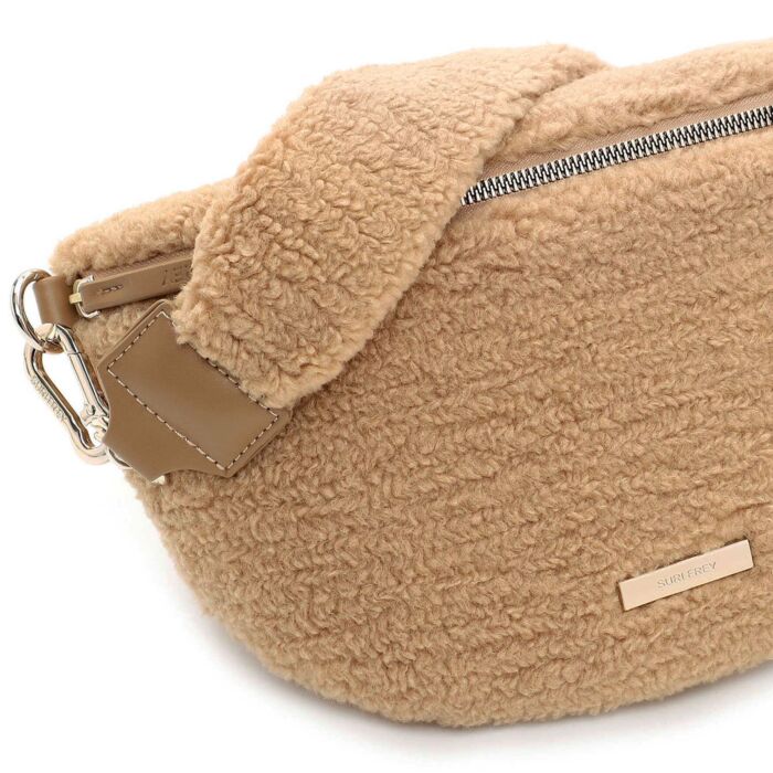 Sac à bandoulière Suri Frey Destiney en fourrure/peluche