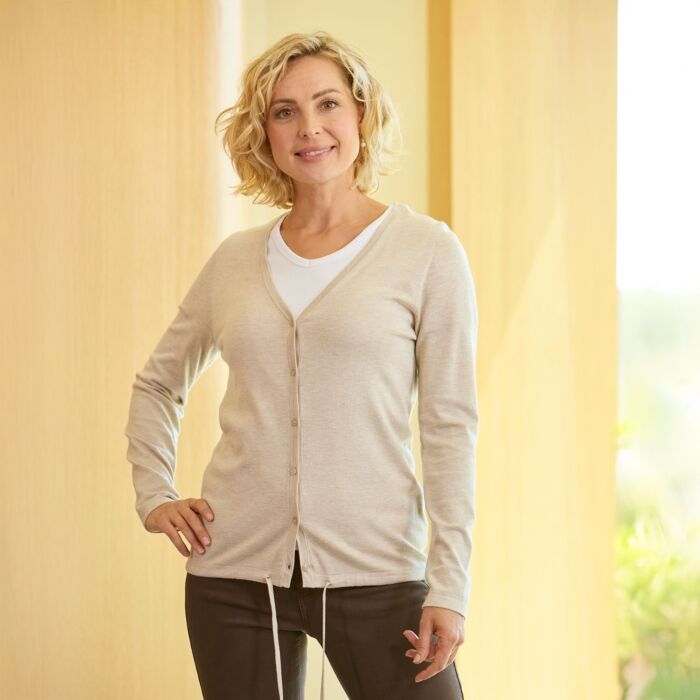 V-Neck Cardigan geknöpft