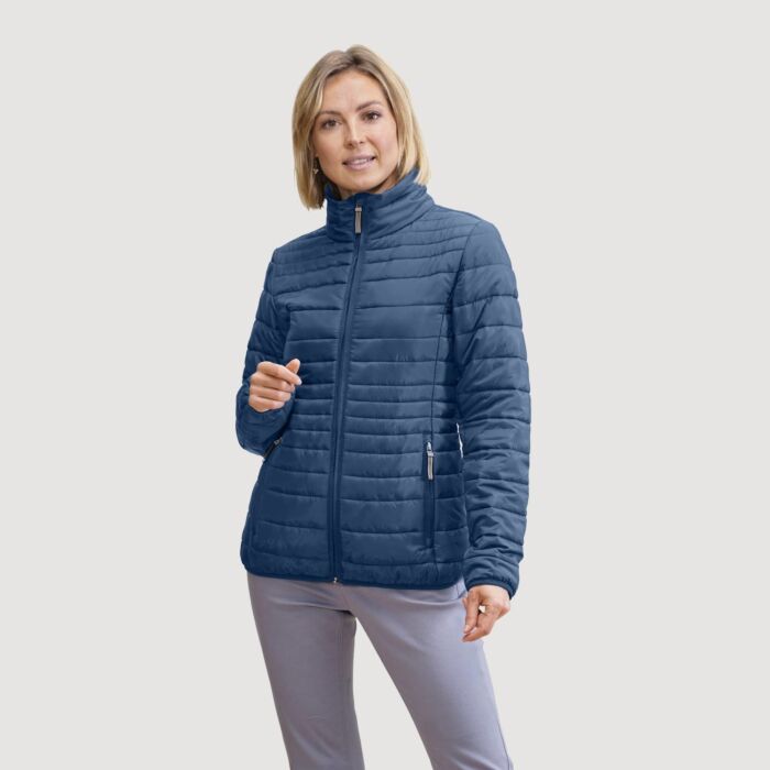 Steppjacke mit abnehmbarer Kapuze