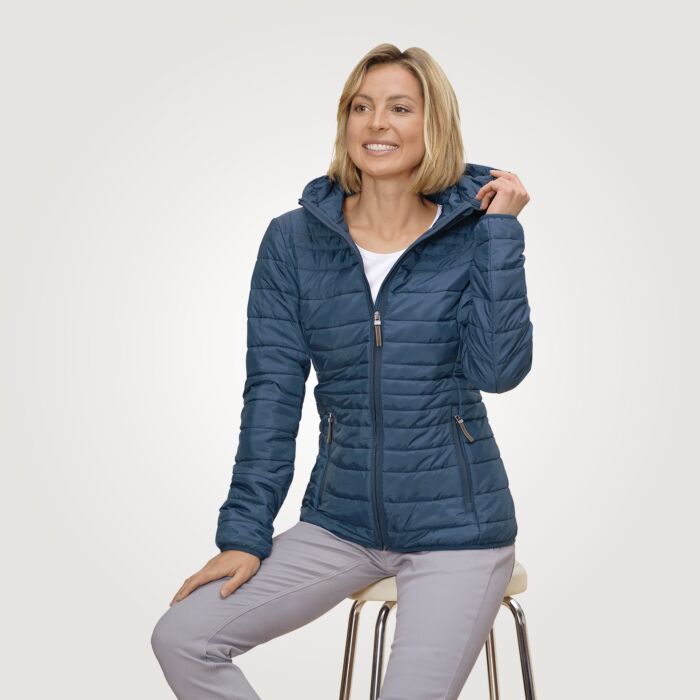 Steppjacke mit abnehmbarer Kapuze