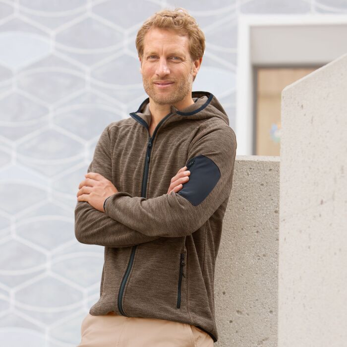 Sportive Fleece Jacke mit Kapuze
