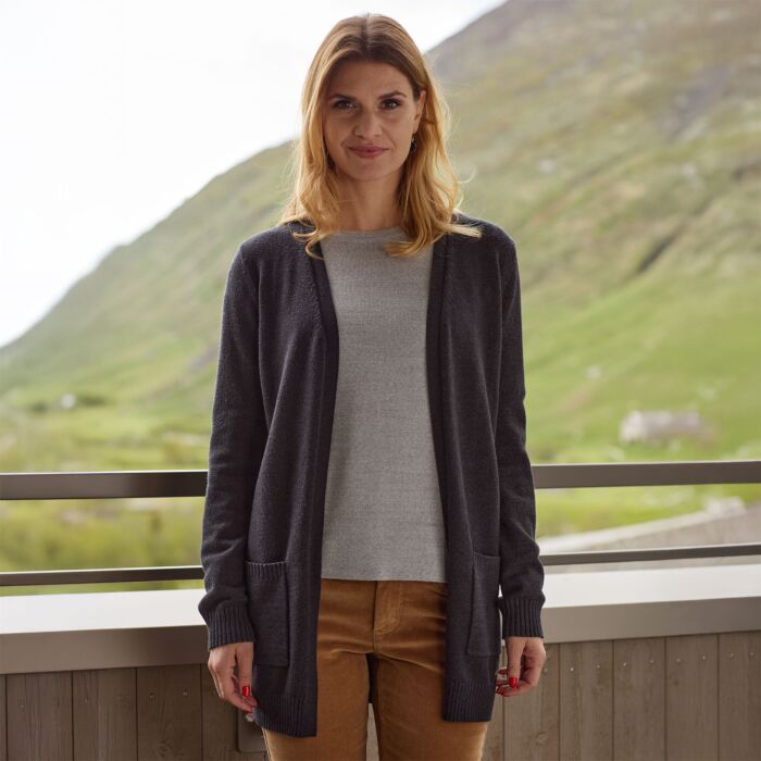 Strickcardigan mit aufgesetzten Taschen