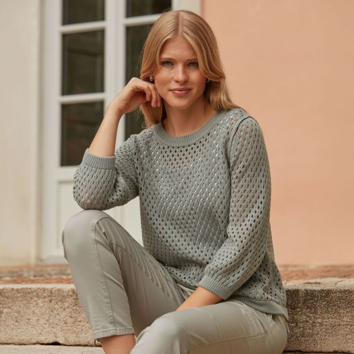 Pull-over ajouré en maille, à encolure arrondie