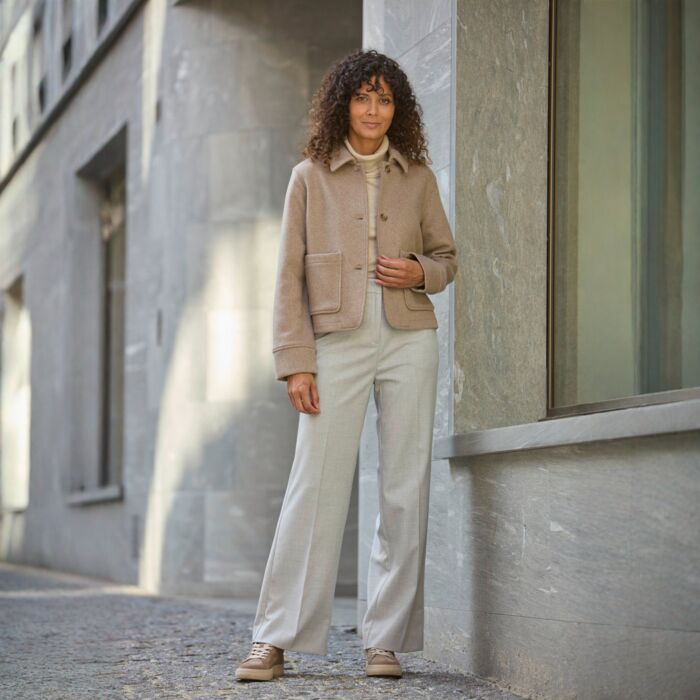 Veste courte hydrofuge avec patte de boutonnage