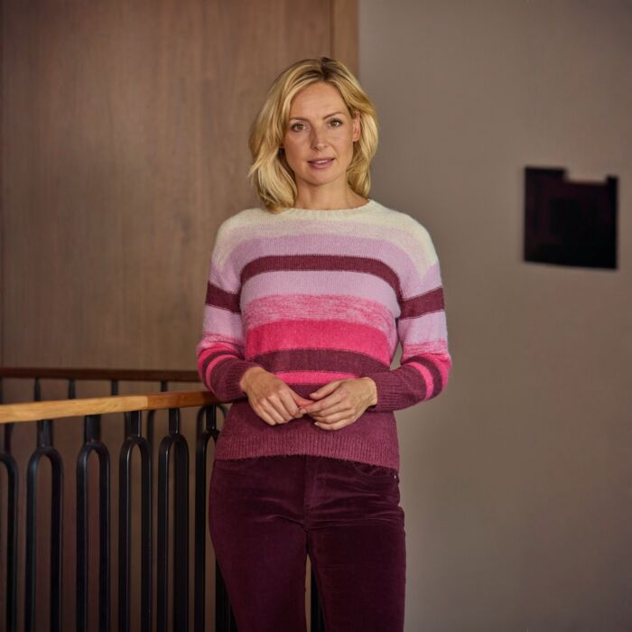 Pull rayé avec dégradé de couleurs