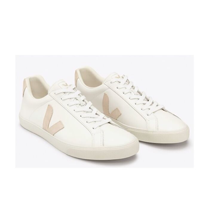 Nachhaltiger Veja Sneaker für Damen aus Leder sand