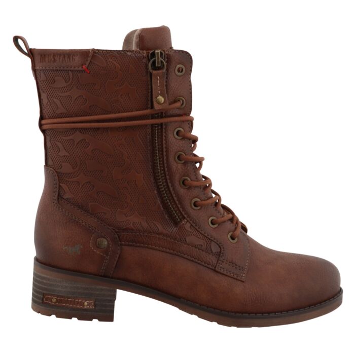 Modische Mustang Schnürstiefelette aus pflegeleichtem Softmaterial-Mix braun