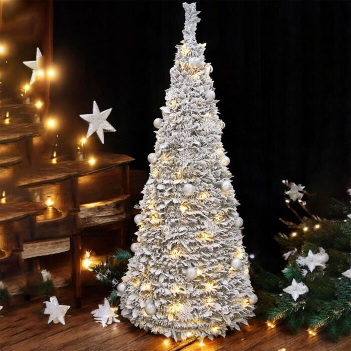 Sapin artificiel avec neige