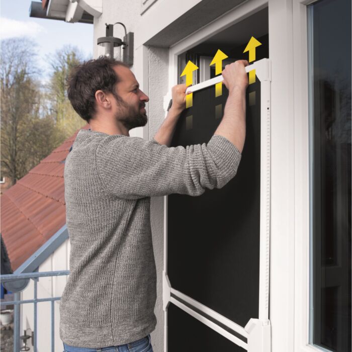 Moustiquaire télescopique pour porte battante