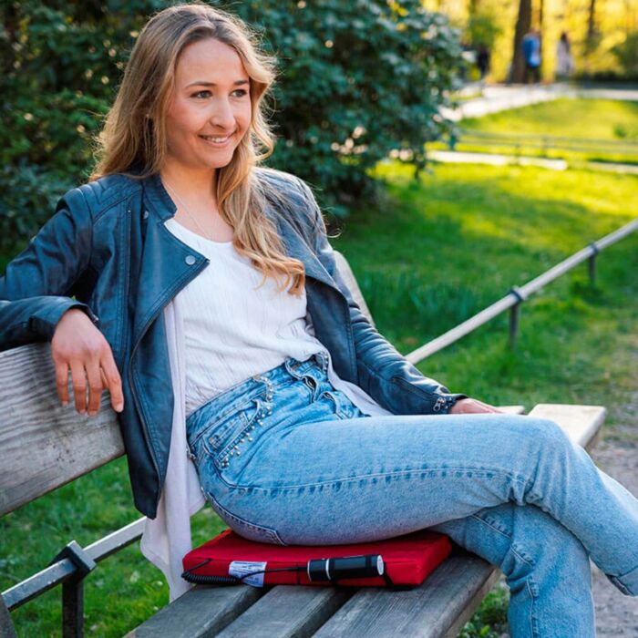 Image of Heizkissen mit Powerbank rot bei Lehner Versand Schweiz