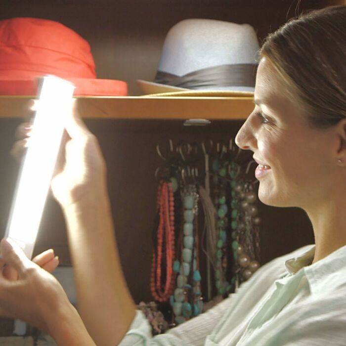Handylux Slim Bright barre à Power-LED avec capteur de mouvement