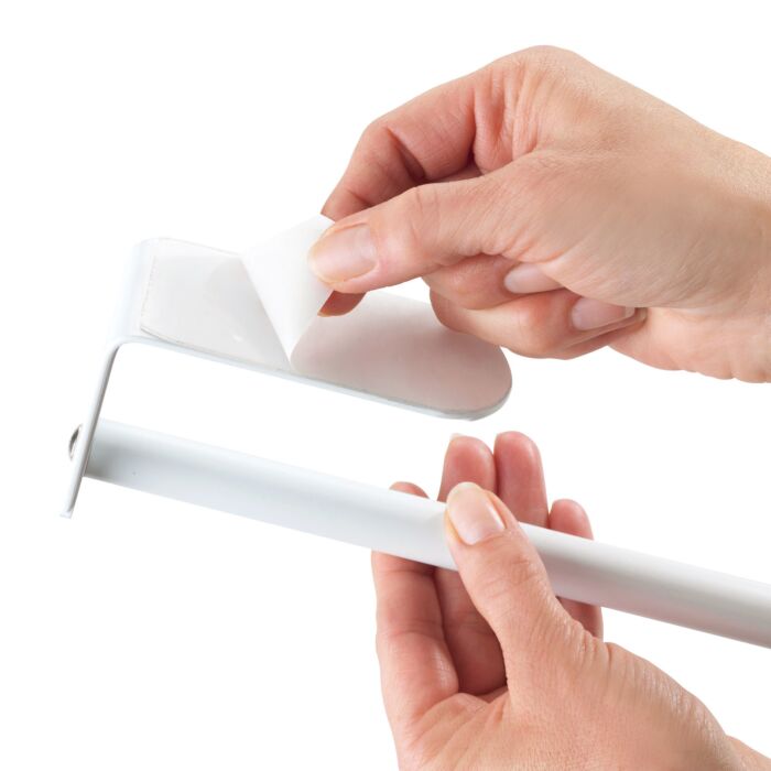 Porte-rouleau de cuisine avec pastille autocollante