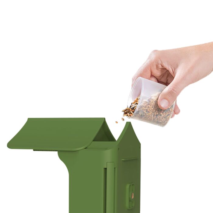 Mangeoire à oiseaux avec caméra intégrée