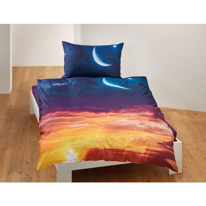 Image of Bettwäsche mit Abendhimmel und Mondsichel, marine, 65x100 cm / 160x210 cm bei Lehner Versand Schweiz