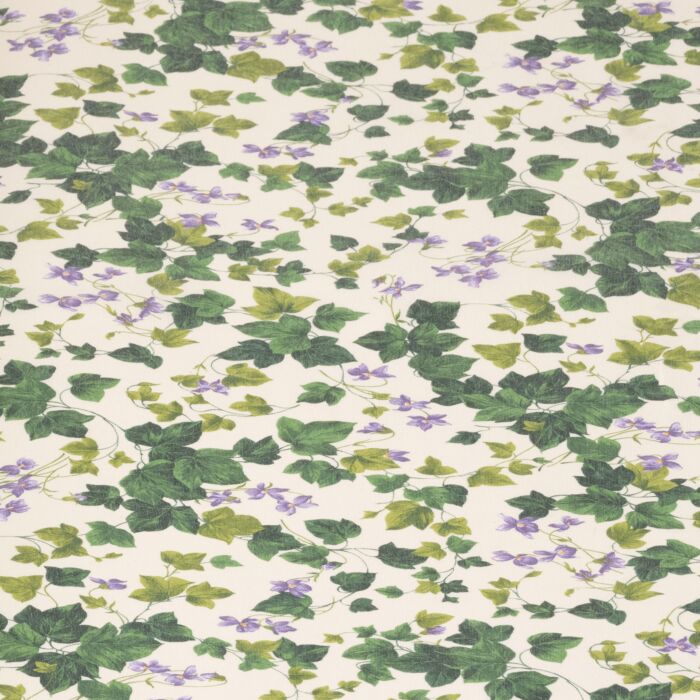Nappe acrylique agrémentée de lierre et de fleurs violettes