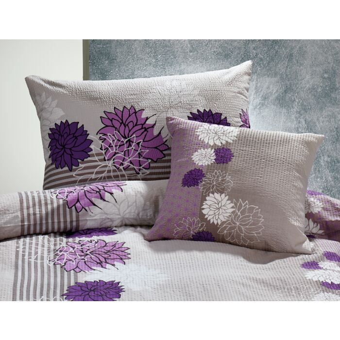 Linge de lit avec beau motif floral