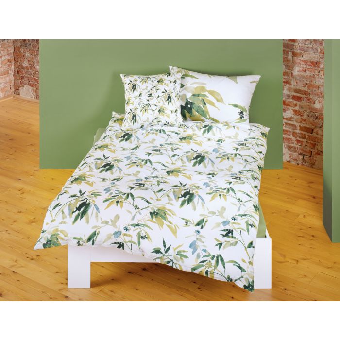 Image of Bettwäsche mit grünem Blättermotiv auf weissem Untergrund, 50x70 cm bei Lehner Versand Schweiz