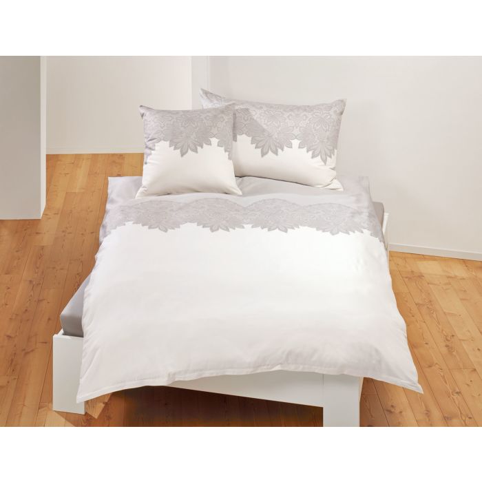 Image of Bettwäsche mit Bordürenmuster in Blattform, silber, 65x65 cm bei Lehner Versand Schweiz