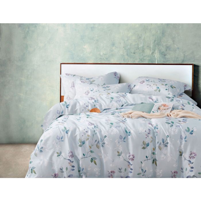 Image of Bettwäsche mit Blatt- und Blütenmotiven auf hellblauem Untergrund, 160x210 cm bei Lehner Versand Schweiz