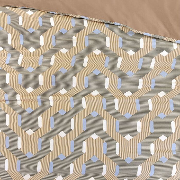 Linge de lit au style graphique