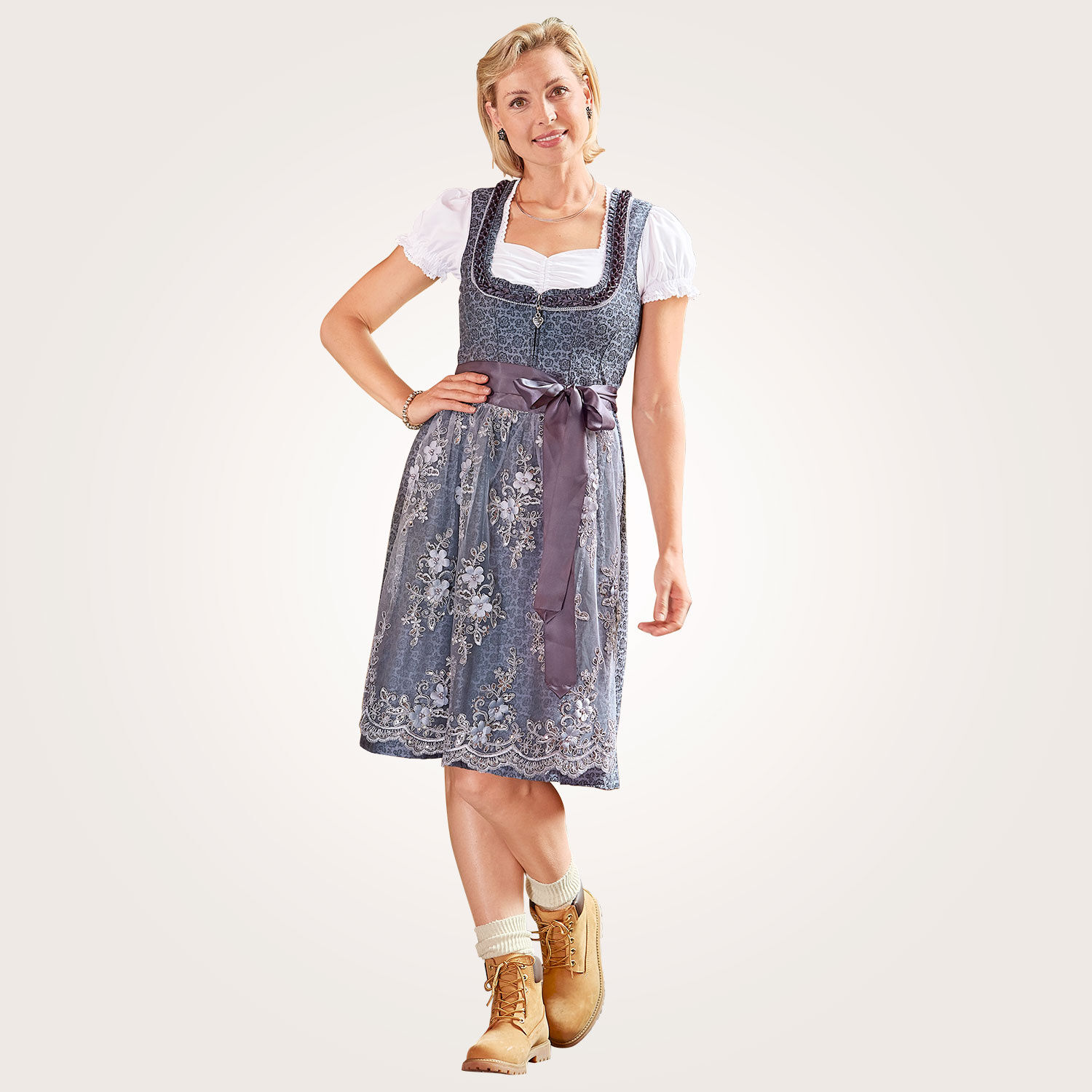 dirndl mit socken