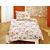 Linge de lit blanc avec superbe motif floral